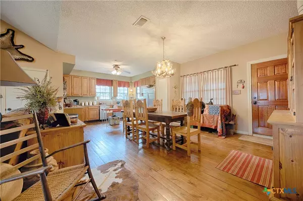 1185 County Road 146, Sublime, TX 77986