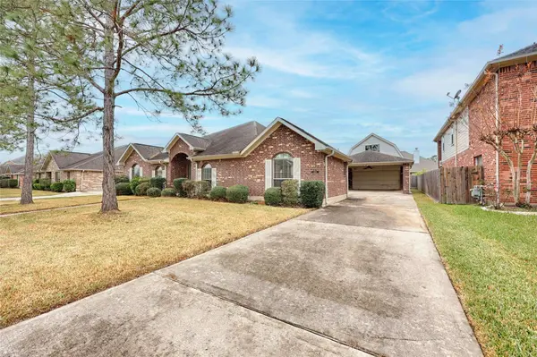 3218 Longhorn CIR, Manvel, TX 77578