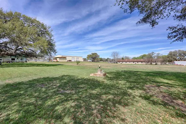 TBD Donna DR, Hallettsville, TX 77964
