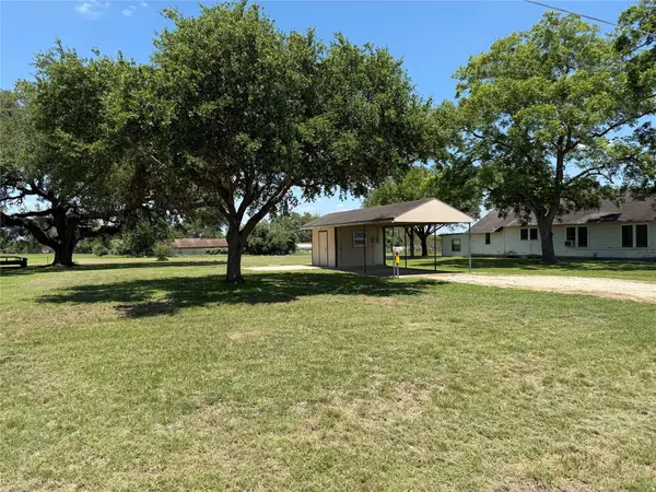 TBD W Fairwinds ST, Hallettsville, TX 77964