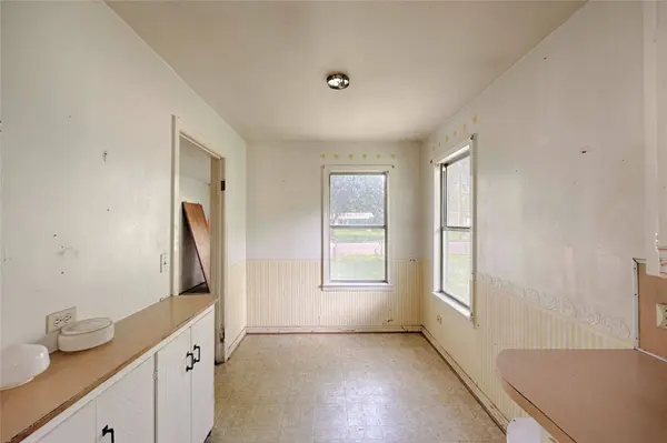401 S Market ST, Hallettsville, TX 77964