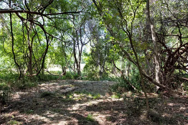 710 County Road 211a, Hallettsville, TX 77964