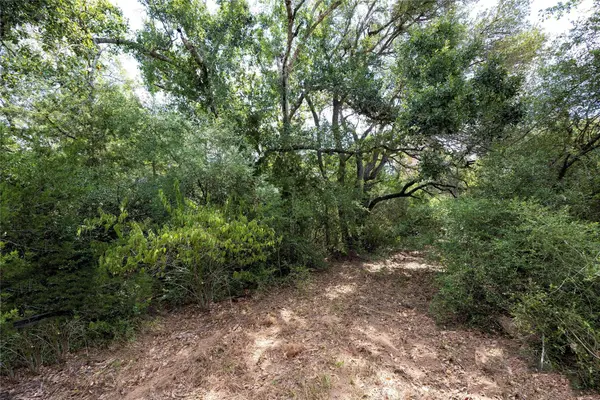 710 County Road 211a, Hallettsville, TX 77964