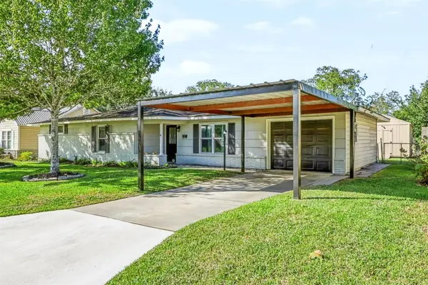 603 N Ridge ST, Hallettsville, TX 77964