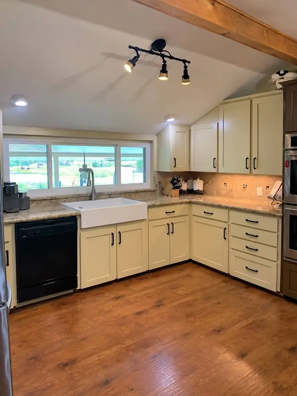 1126 County Road 176, Hallettsville, TX 77964