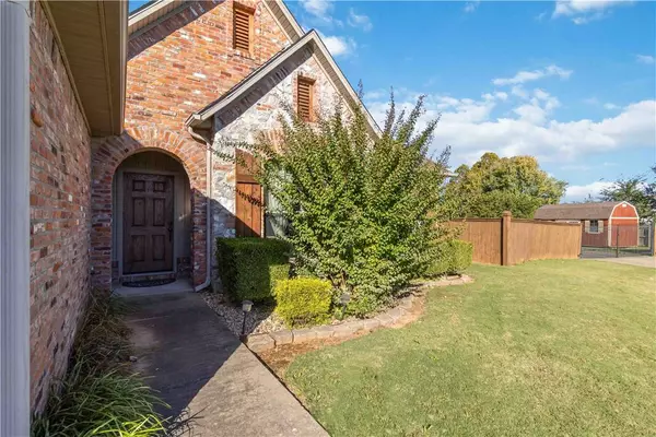 3812 2nd Pl, Rogers, AR 72756