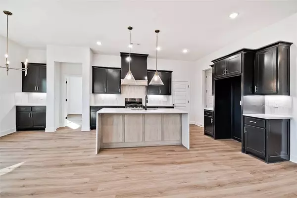 22 S Kirby Dr, Bella Vista, AR 72714