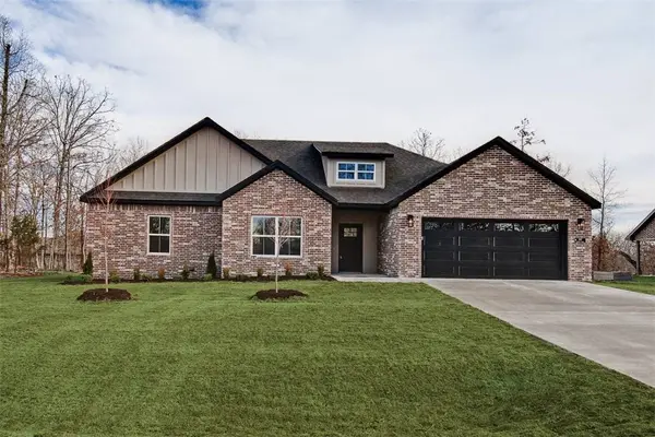 247 Kinross Dr, Bella Vista, AR 72715