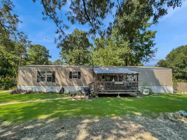 220 N Pamela Drive, Brookeland, TX 75931