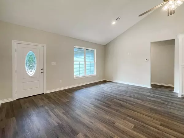 275 Tobacco Road, Brookeland, TX 75931