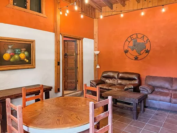 223 Oakhaven Drive, Brookeland, TX 75931