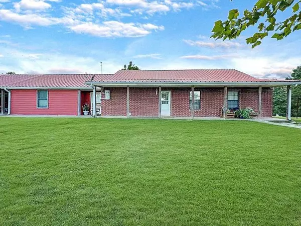 341 Red Wolf Lane, Brookeland, TX 75931