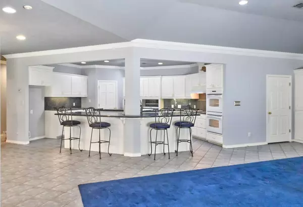 840 Hunterwood Dr, Jasper, TX 75951