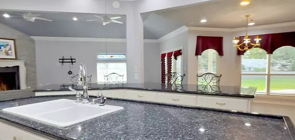 840 Hunterwood Dr, Jasper, TX 75951