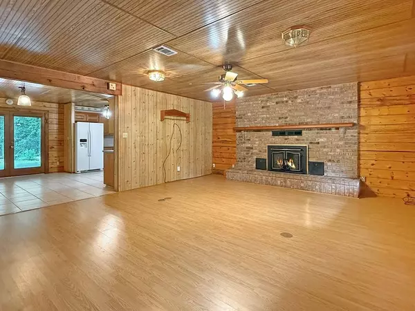 1517 County Road 4250, Woodville, TX 75979