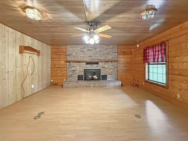 1517 County Road 4250, Woodville, TX 75979