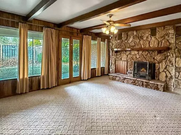 412 Neal Street, Jasper, TX 75951