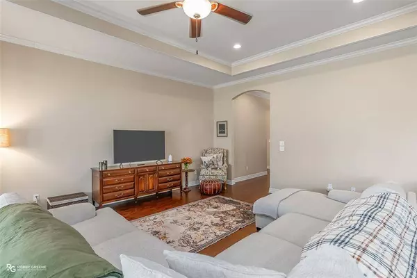 1701 Avondale Court, Bossier City, LA 71112