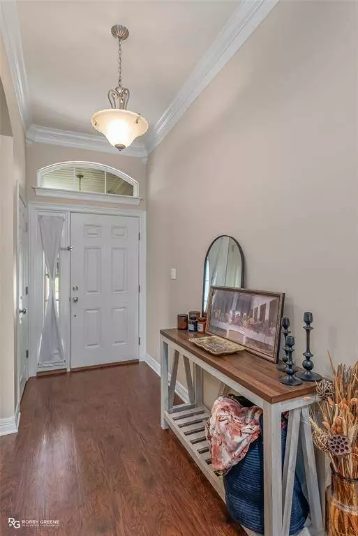 1701 Avondale Court, Bossier City, LA 71112