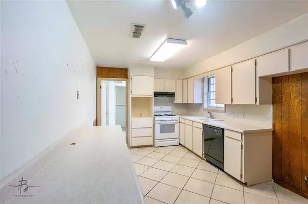 2605 Lakeway Drive, Shreveport, LA 71109