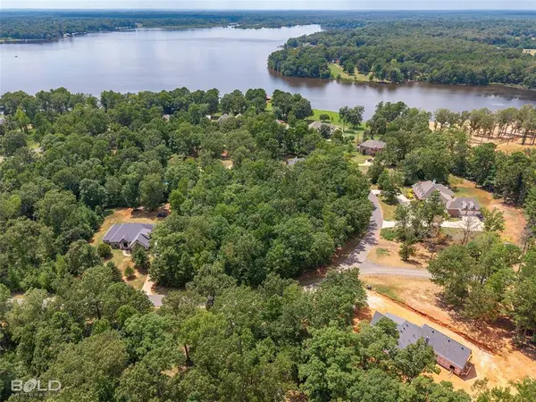 150 Oak Leaf Trail, Benton, LA 71006