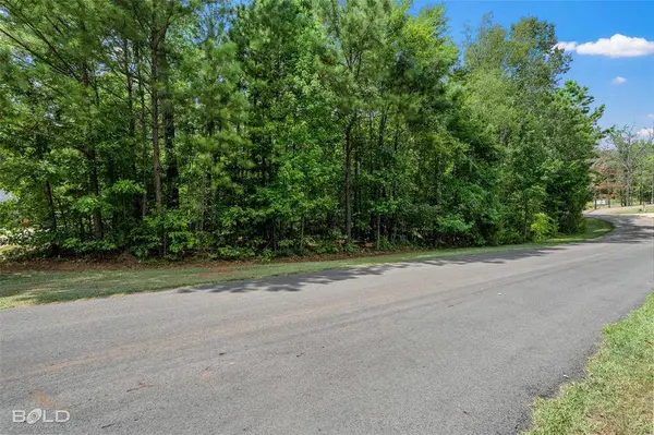 150 Oak Leaf Trail, Benton, LA 71006