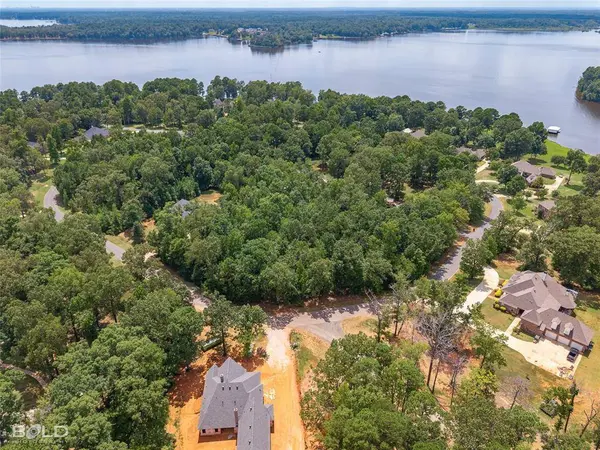 150 Oak Leaf Trail, Benton, LA 71006