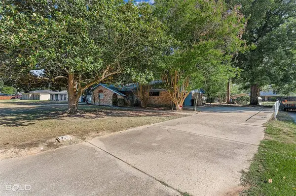 2136 Crabapple Drive, Shreveport, LA 71118