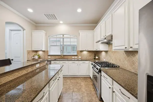 639 Senda #55, Irving, TX 75039