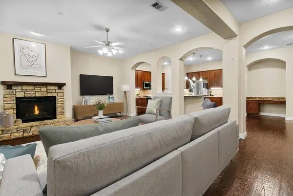 6748 San Roque #31, Irving, TX 75039