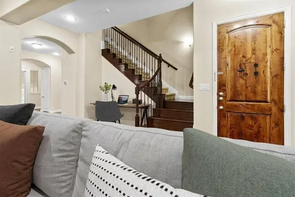 6748 San Roque #31, Irving, TX 75039