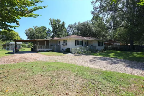 1005 Susan, Mansfield, LA 71052