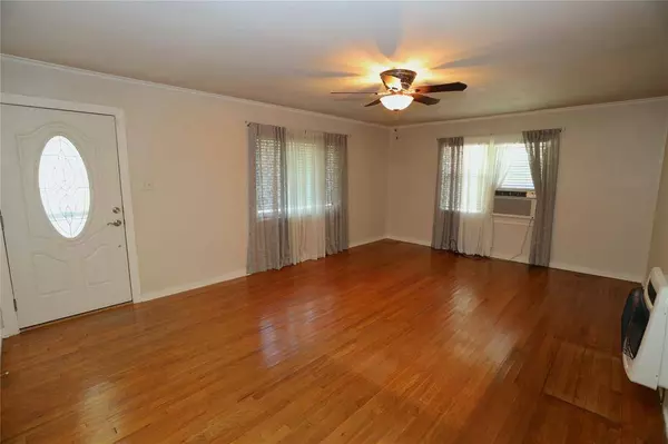 1005 Susan, Mansfield, LA 71052