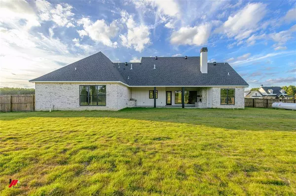 273 Sweet Life Drive, Frierson, LA 71027