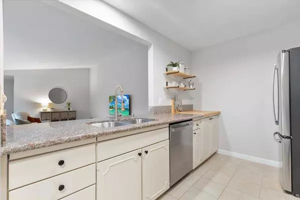 2150 Pepper Tree PL, Escondido, CA 92026