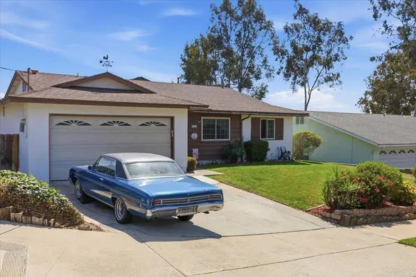 8773 Leigh Ave, Spring Valley, CA 91977