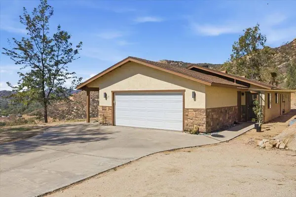 13676 Willow Rd, Lakeside, CA 92040