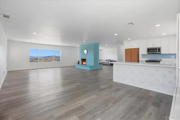 13676 Willow Rd, Lakeside, CA 92040