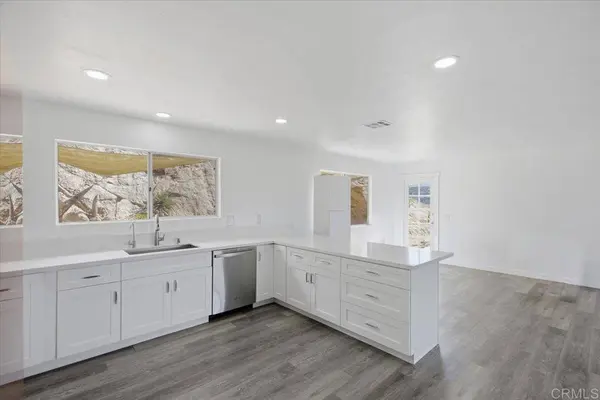 13676 Willow Rd, Lakeside, CA 92040