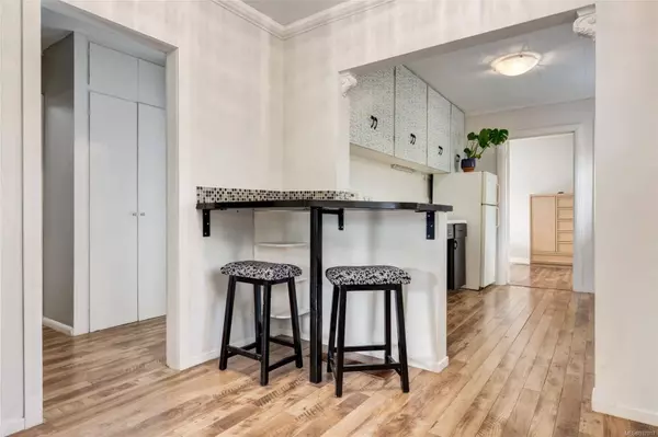 119 Pine St, Nanaimo, BC V9R 2B4