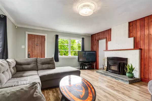 119 Pine St, Nanaimo, BC V9R 2B4