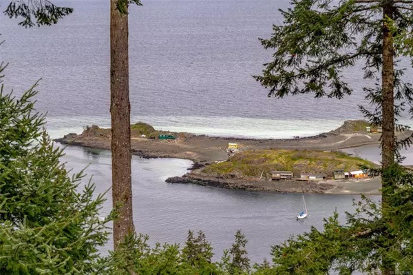 3768 Oak Crest Pl, Nanaimo, BC V9T 6H3