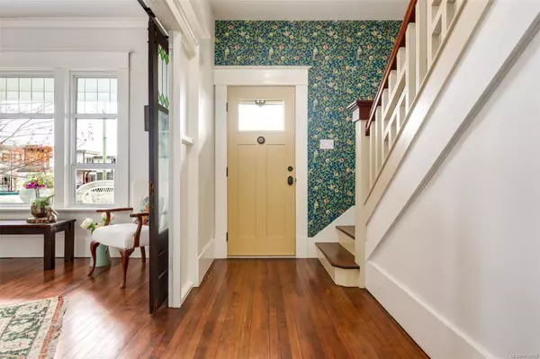 302 Victoria Rd, Nanaimo, BC V9R 4P9