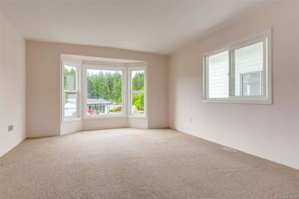 1011 Collier Cres, Nanaimo, BC V9R 6K6