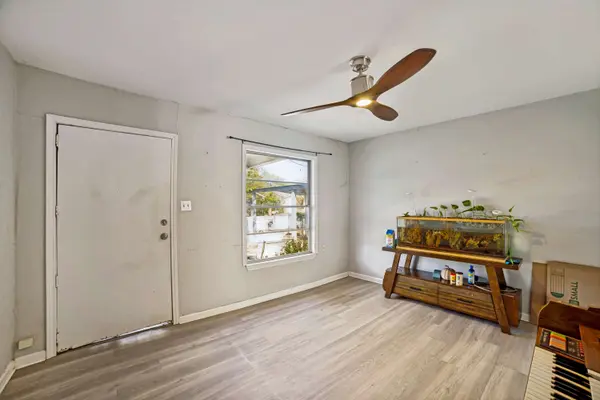 242 Rosabell Dr, San Antonio, TX 78228-6044