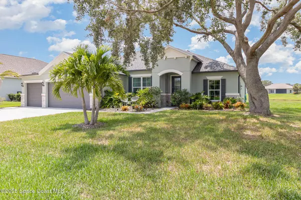 718 Lyndall LN, Palm Bay, FL 32905