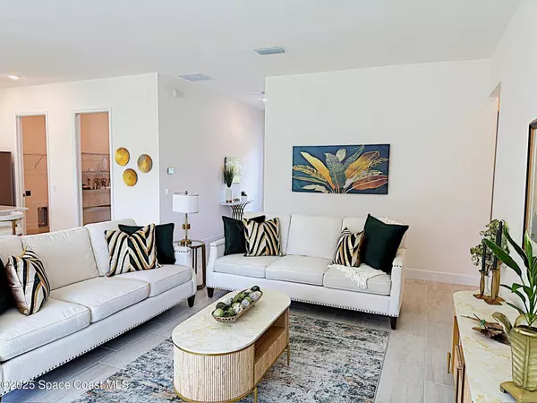 740 Consumer ST SE #9, Palm Bay, FL 32909