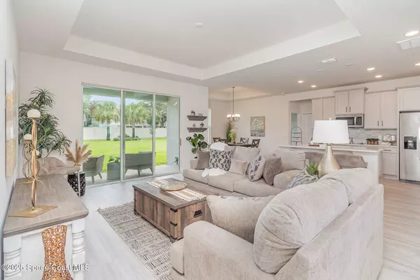 1982 Killian DR NE, Palm Bay, FL 32905