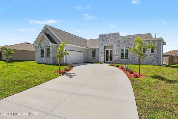 2062 SW O'Connel AVE, Palm Bay, FL 32908