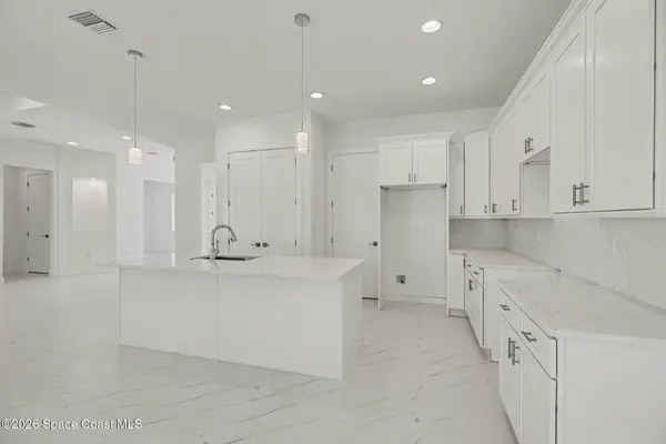 2062 SW O'Connel AVE, Palm Bay, FL 32908